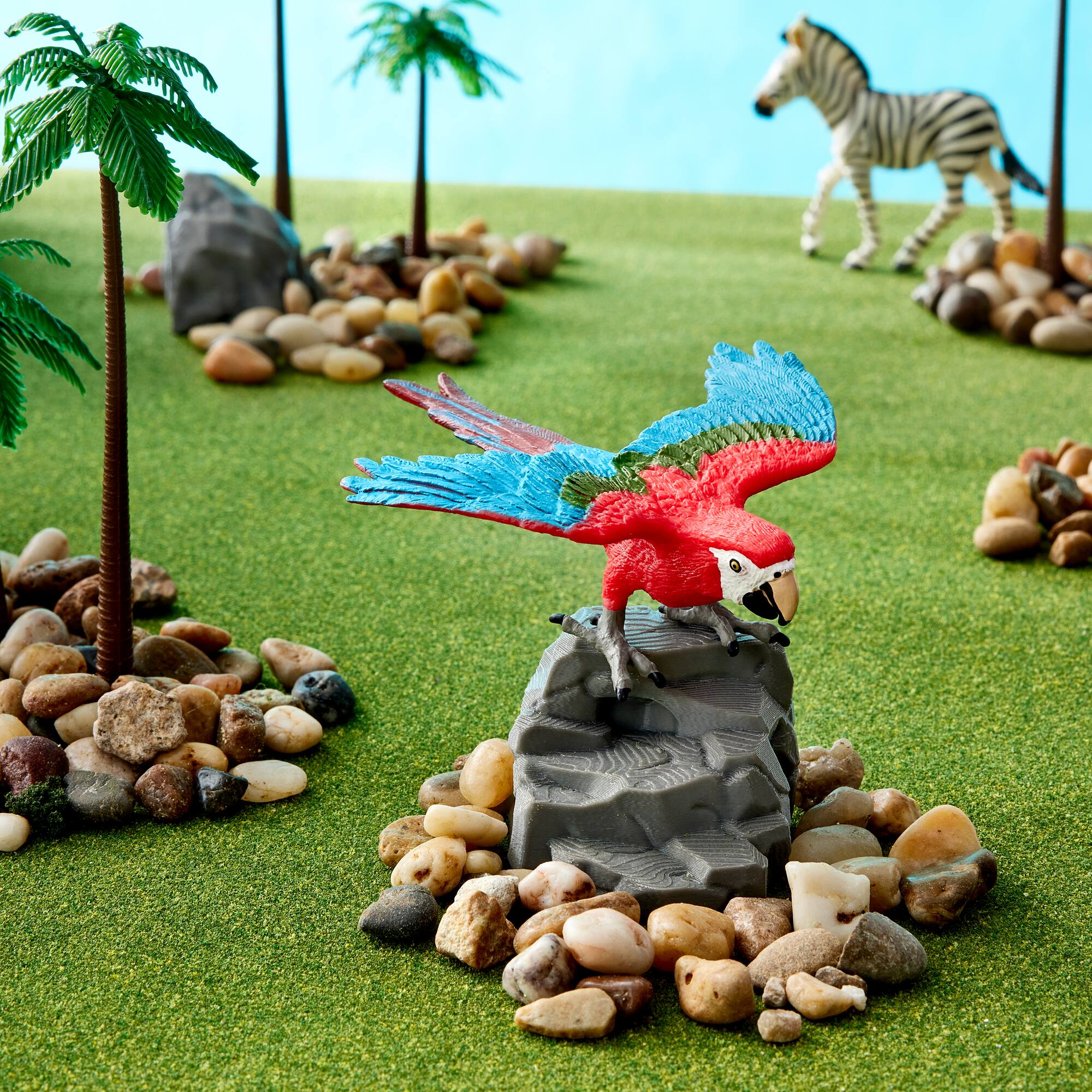 Safari Ltd® Green Winged Macaw